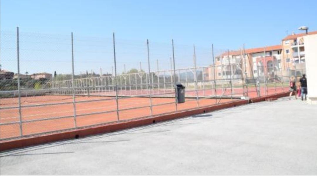 Appartement Au Lagon Bleu A Frejus, Garage, Tennis & Piscine 1200 M2 Exteriér fotografie